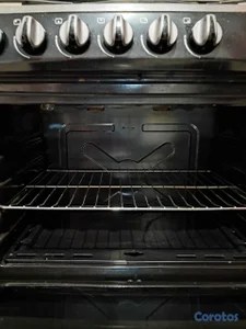 Estufa Frigidaire 6 hornillas con tope de acero
