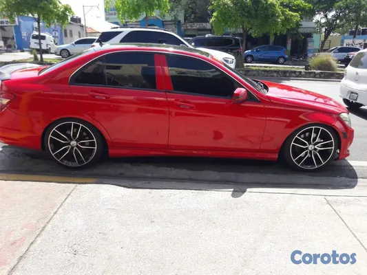 carros - Carro rojo BMW 5