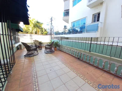 vendo mirador norte próxima a la Caonabo segundo nivel tres habitaciones dos par