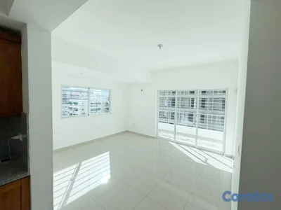 Apartamento en alquiler en Evaristo Morales - 3429