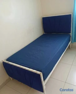 Cama de media plaza con colchón doble pillow top 