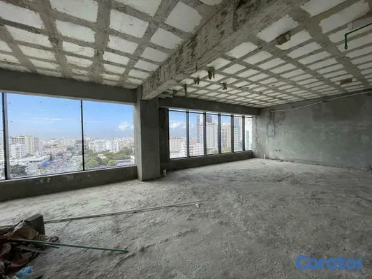 oficinas y locales comerciales - Locales de Oficinas en Piantini venta y alquiler Torre Corporativa 10