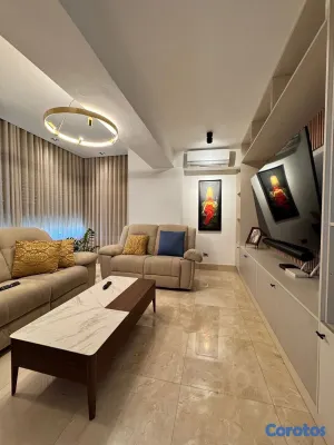 apartamentos - los Casicasgos/ uno por piso con balcón amplio moderno  6