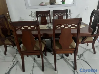 comedor en caoba 