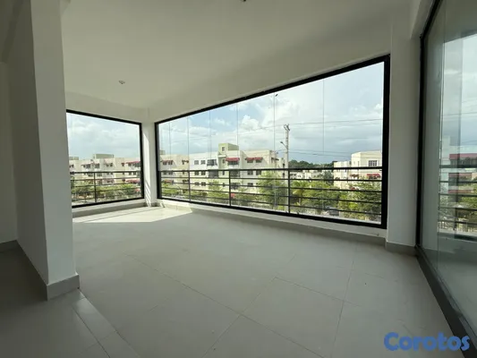oficinas y locales comerciales - Locales en alquiler en la Jacobo Majluta 3