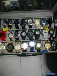 Disponible reloj. De diferentes marcas  originales precio  dependiendo el reloj 
