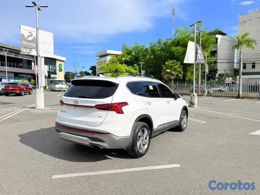 jeepetas y camionetas - Hyundai Santafe   Modelo SEL plus  Año 2022  13