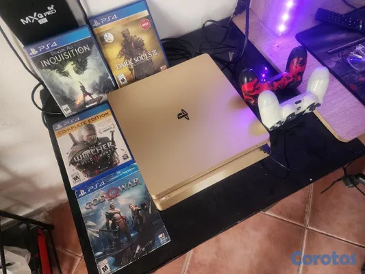 consolas y videojuegos - Ps4 Slim Edición Oro 1Tb/4 Juegos Físicos/2 Contro 3