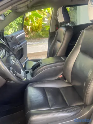 jeepetas y camionetas - Se vende Toyota Highlander 2016 4