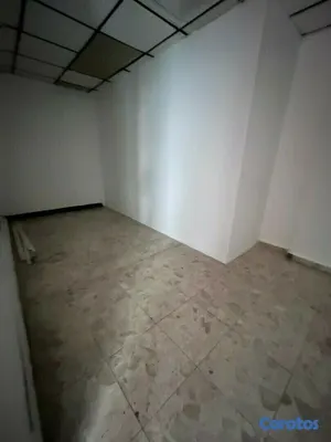 oficinas y locales comerciales - Alquilamos oficina en prestigioso y bien ubicado edificio corporativo ideal para 8