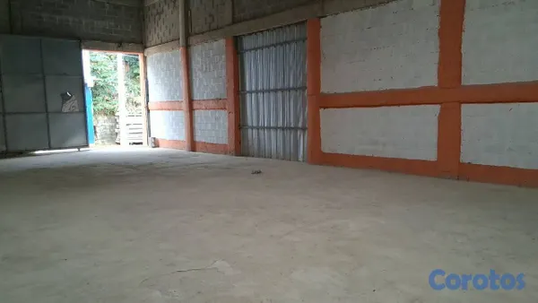 otros inmuebles - Alquilo Nave 400 mts en los girasoles  av monument 5