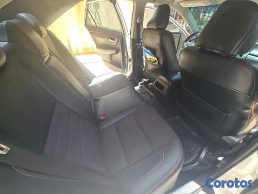 carros - Toyota camry se 2017 13