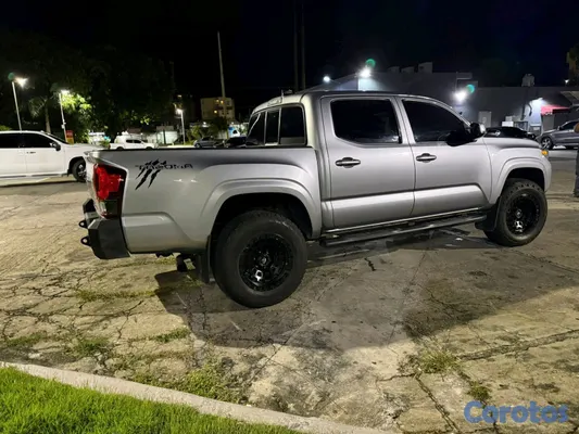jeepetas y camionetas - Toyota Tacoma Sr5 2020 Recién importada poco uso  3