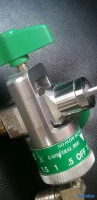 Artículos Deportivos - Regulador tanque de Oxígeno Profesional Precision Medical - Alto Flujo 15LPM 4