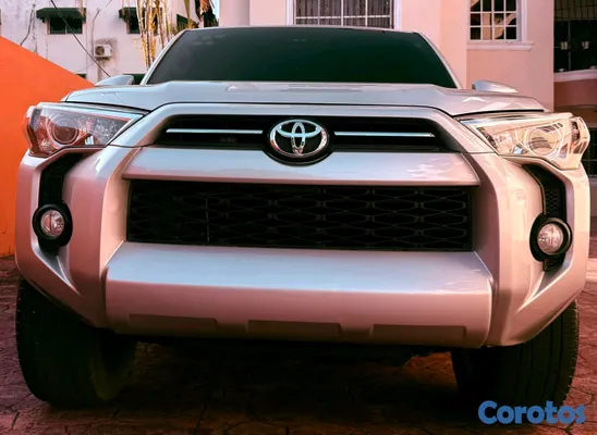 jeepetas y camionetas - Toyota 4runner sr5 2020 8
