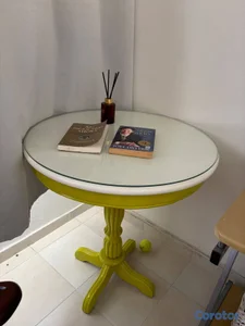 MESA PARA SALA DE LECTURA O HABITACION