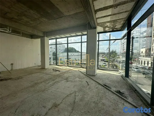 oficinas y locales comerciales - Local comercial en alquiler (140mts2) ubicado en el sector Renacimiento D.N      5