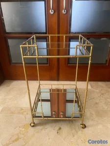 Carrito de bar vintage dorado 