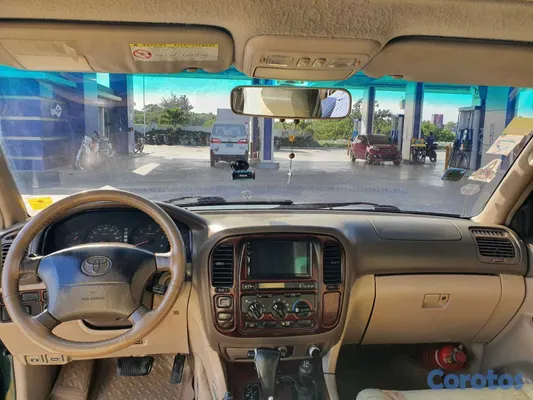 jeepetas y camionetas - Jeepeta Toyota LandCruiser VX 2001 Turbo Diesel 10 9