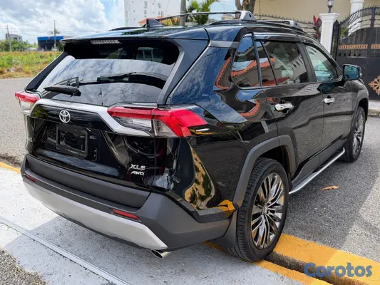 jeepetas y camionetas - TOYOTA RAV4 2023 XLE 4X4 2