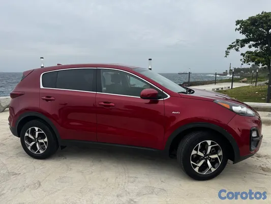 jeepetas y camionetas - Kia sportage 2021 lx 4x4 negociable 8