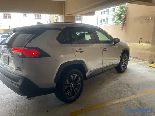 jeepetas y camionetas - Toyota Rav4 Híbrido xle full 4x4 4