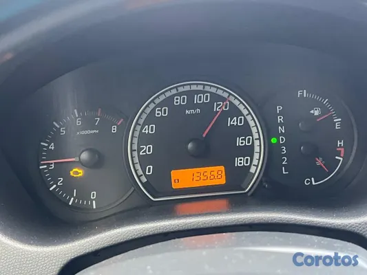 carros - Suzuki Swift año 2008 3