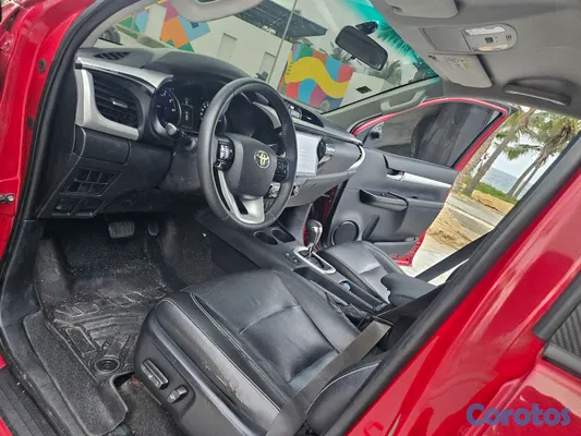 jeepetas y camionetas - Toyota hilux srv diesel full  7