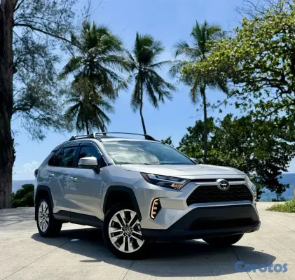 jeepetas y camionetas - Toyota RAV4 2025 XLE Premium 9