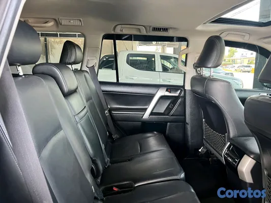 jeepetas y camionetas - Toyota land cruicer prado vxl 2019 10