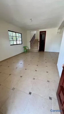 casas - Se alquila amplia propiedad para vivienda/negocio en Av. Circunvalación San Juan 10
