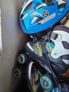 Patines 4 ruedas de niños con casco talla 7