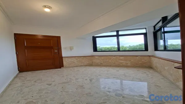 apartamentos - Venta de clásico apartamento en la Av. Anacaona 2