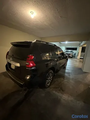 jeepetas y camionetas - Toyota Land Cruiser Prado VXL 2018 – Excelente Condición 8
