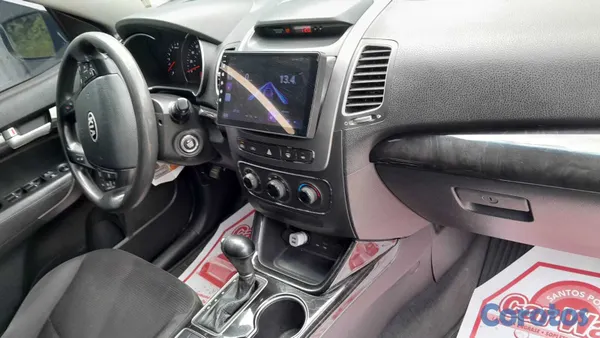jeepetas y camionetas - KIA SORENTO 2015 LX V6 3.3L — 3 FILAS. 7