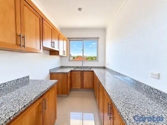 apartamentos - alquiló avenida independencia klm 7 y medio piso 5 dos habitaciones 2.5 baños pa 4