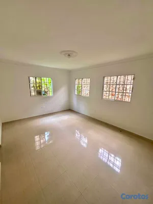 casas - Casa en venta en la Aut. de San Isidro con gran pa 5