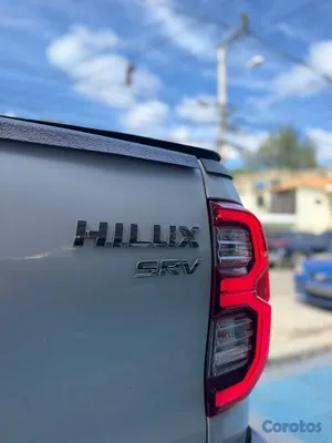 jeepetas y camionetas - Toyota Hilux SRV 2025 7