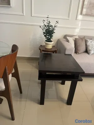 decoración y accesorios - Mesa Lateral en pino tratado como nueva  4