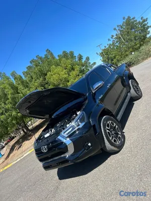 jeepetas y camionetas - Toyota Hilux SRX 2025 8