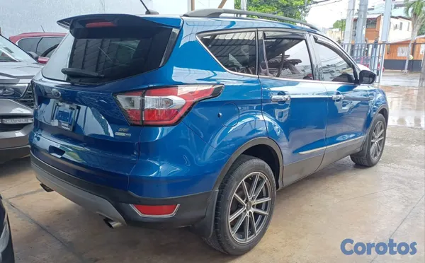 jeepetas y camionetas - FORD ESCAPE SE 2017. 6