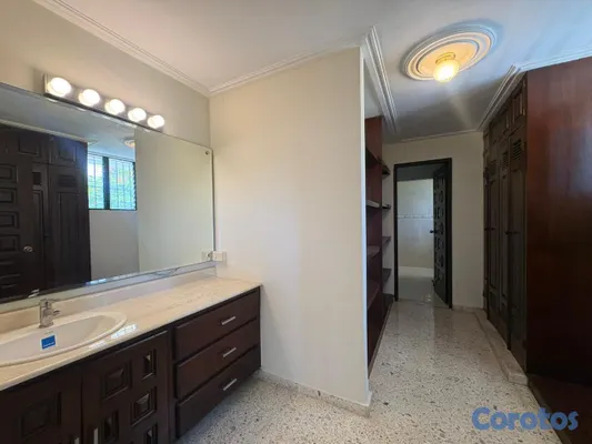 casas - Casa en venta en excelente ubicación de los Cacicazgos 9