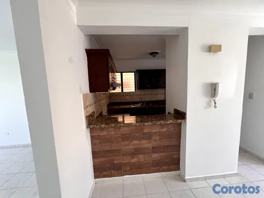 apartamentos - Se vende, Ubicación privilegiada: Calle Principal, cerro alto, Stgo.
 4