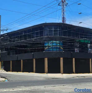 EDIFICIO COMERCIAL 3 NIVELES