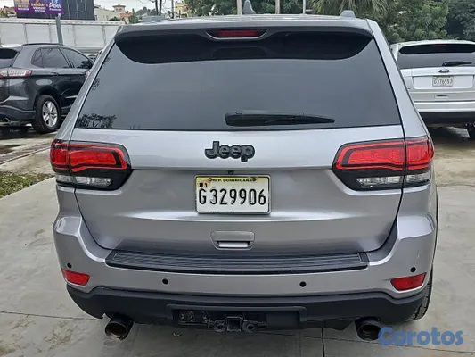 jeepetas y camionetas - Jeep Grand Cherokee Ladero 2014
 5