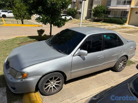 carros - Buena condiciones para su año  4