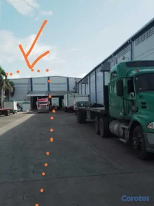 Rento nave 6 usd/mt2 en km 13 de la Kennedy detras