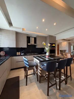 apartamentos - vendo PH en el millón tres habitaciones con su baño 3 parqueos terraza jacuzzi  7