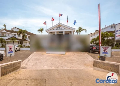 Lujoso Penthouse Frente al Mar con Piscina y Jacuz
