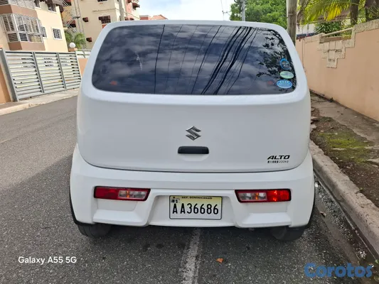 carros - Suzuki Alto 2018  9
